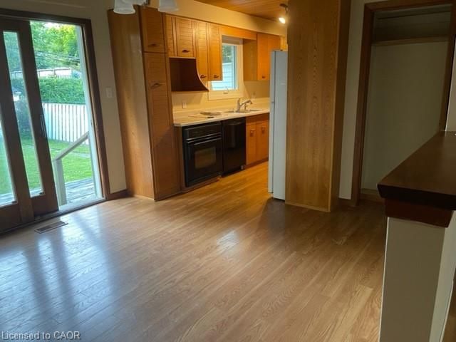 Upper - 48 Austin Drive