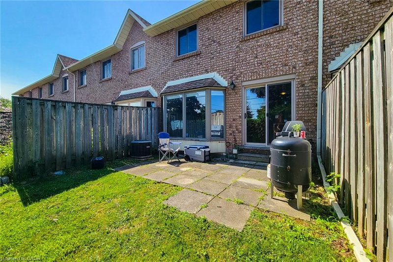 502 Barton Street photo 4