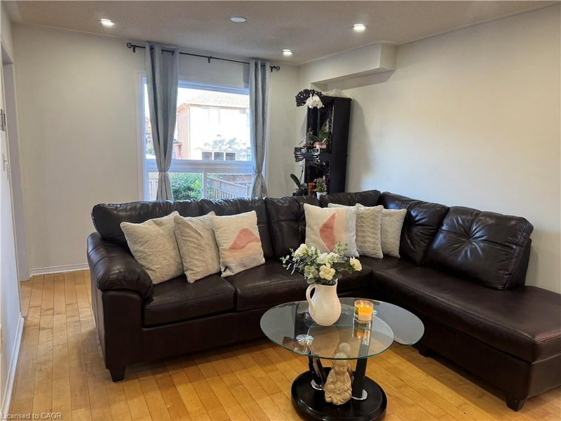 5781 Sidmouth Street photo 4