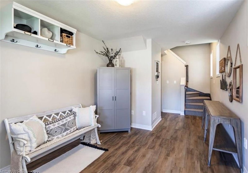 10 Egleston Lane photo 4