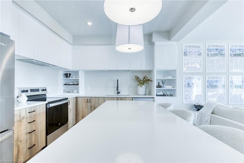 93 Rivergreen Crescent