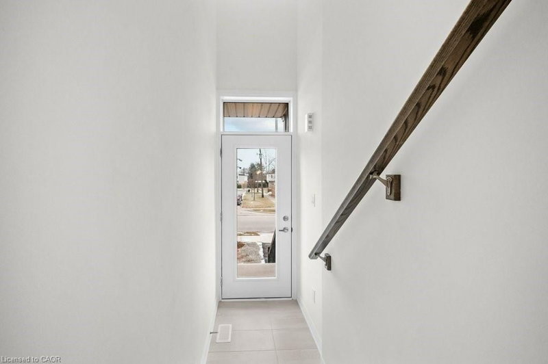 9A Bingham Road photo 4