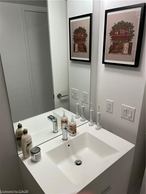 2203-15 Iceboat Terrace, Toronto, view 12