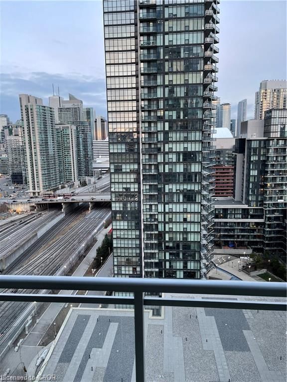 2203-15 Iceboat Terrace, Toronto, view 14