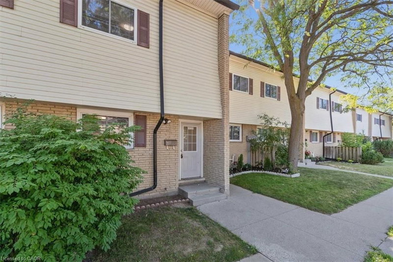8 - 211 Veronica Drive