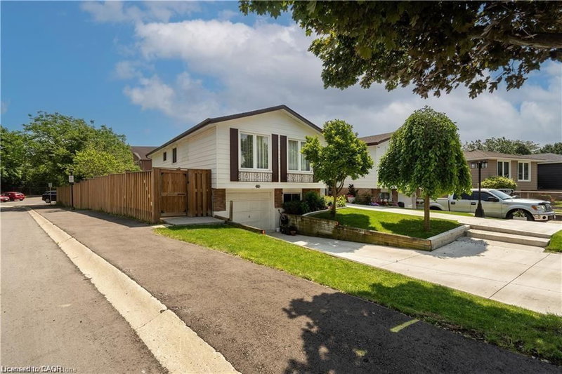 Lower Unit - 179 Wendover Drive