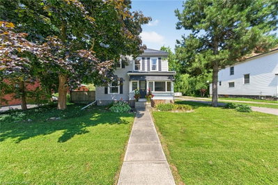72 Main Street S