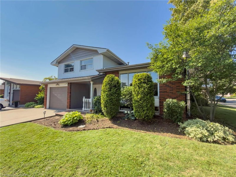 143 Cromwell Crescent
