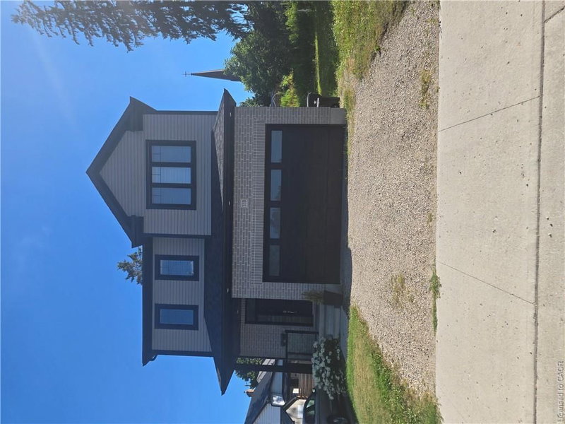 33B (lower unit) - 33 Church Street E