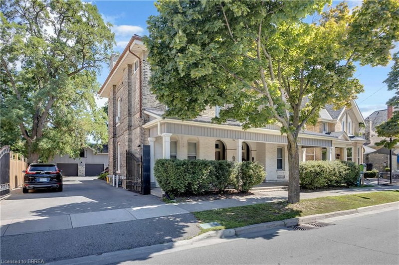 UPPER - 107 Brant Avenue