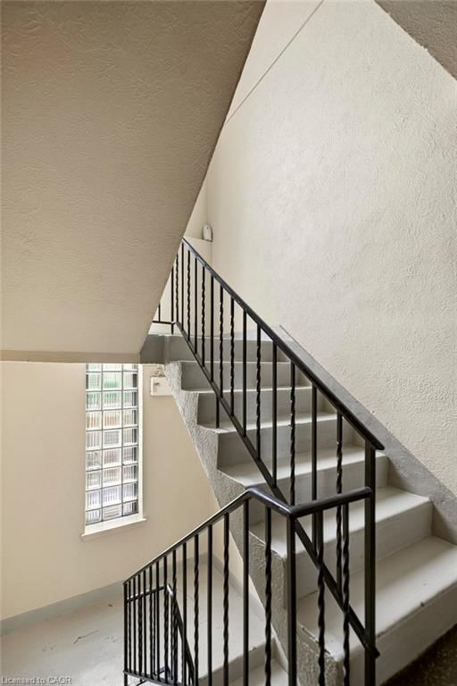 4 Robinson Street photo 5