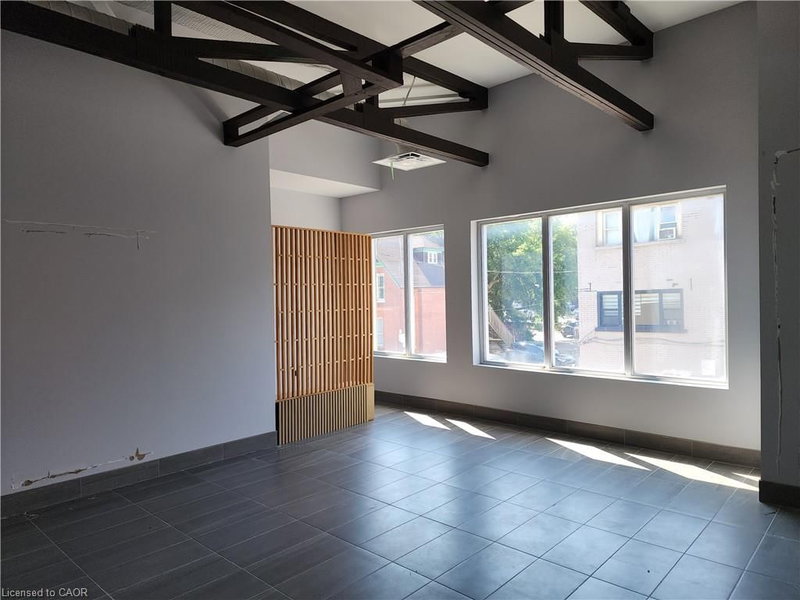 357 King Street E photo 3