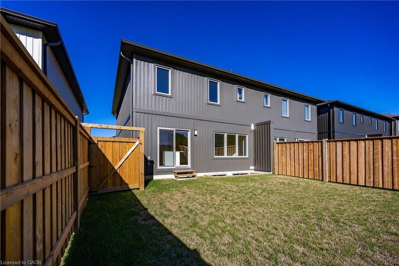 115 Amber Street photo 5