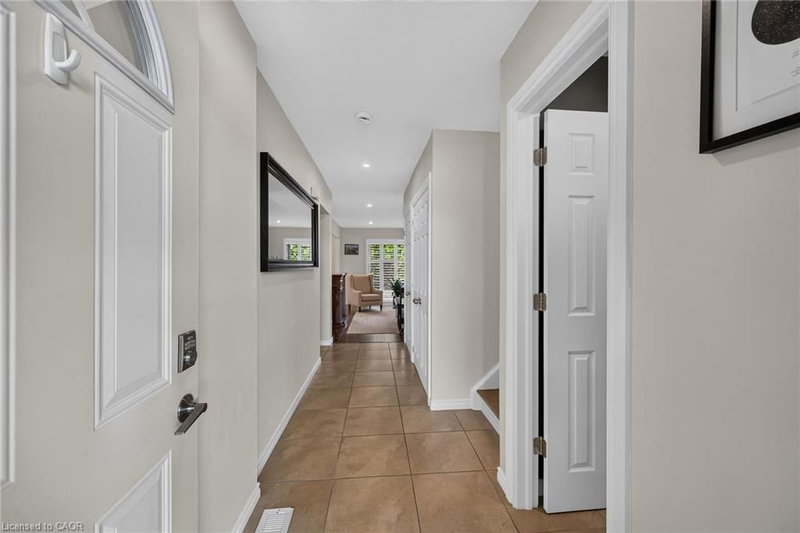 30 Regent Avenue photo 4