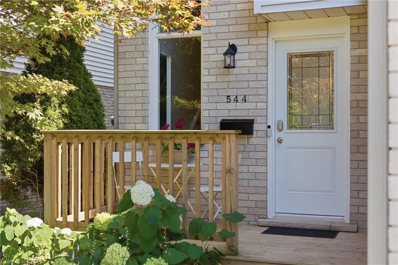 544 Drummerhill Crescent