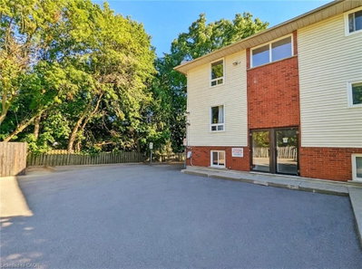14 - 119 Cedar Street S