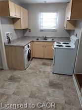 1 - 1-205 Kenilworth Avenue N