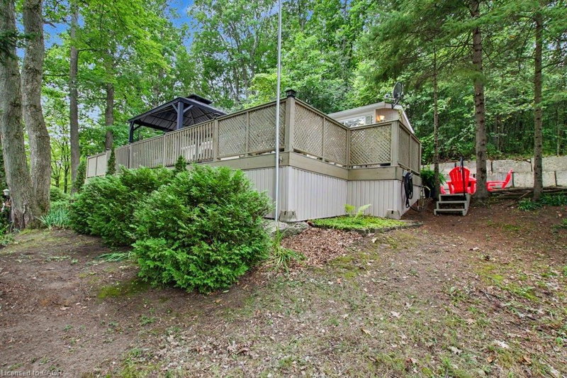 673 Brant-Waterloo Road photo 5