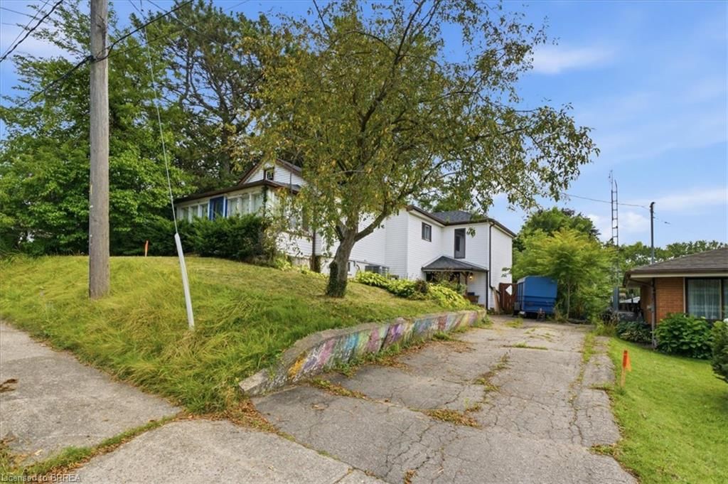 367 Nelson Street — photo 2