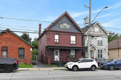 199 Bay Street N
