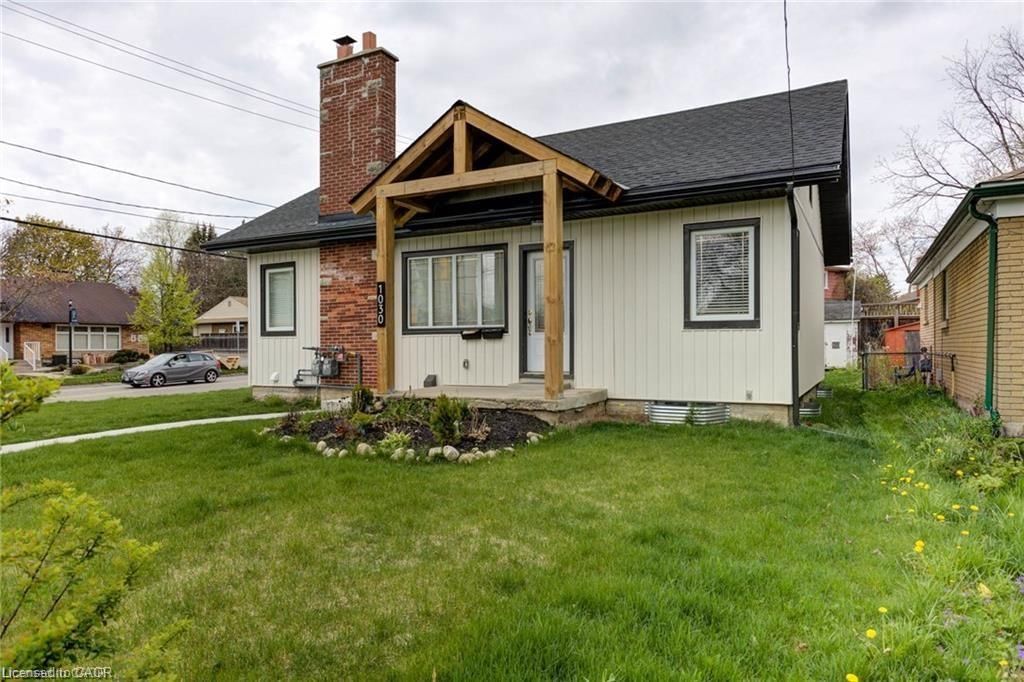 Upper - 1030 Queens Boulevard, Kitchener 2