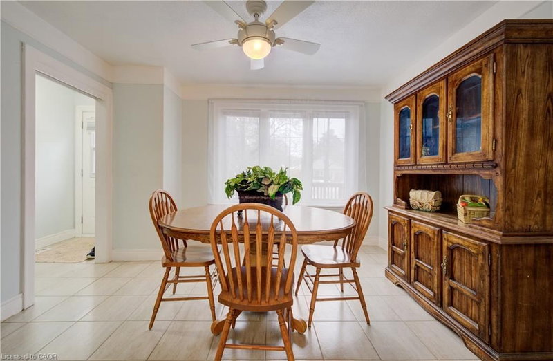 76 Brentwood Avenue photo 4