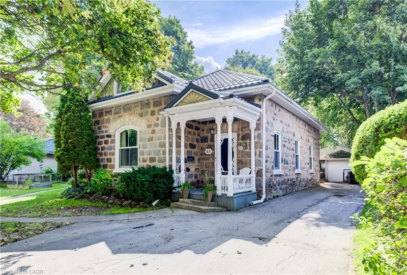 63 Birch Street photo 4