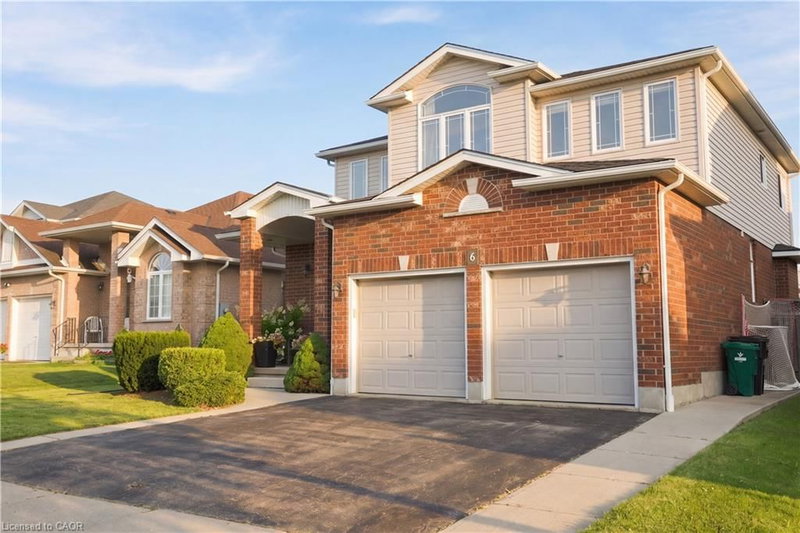 6 Country Clair Street
