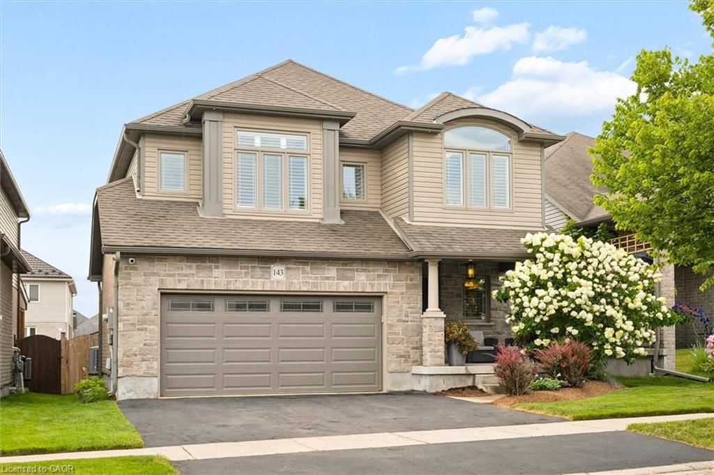 Single Family Residence sold at 143 Maplecrest Drive, Breslau, ON, N0B 1M0 - Breslau/Bloomingdale/Maryhill - MLS: 40853616