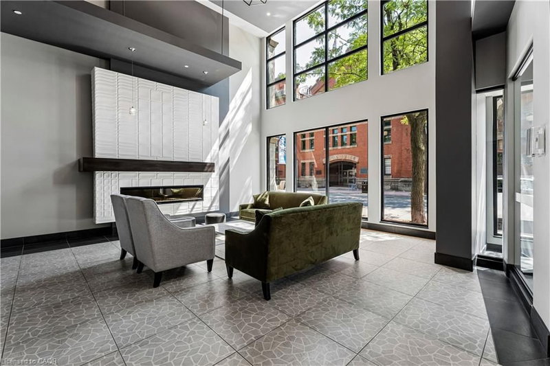 181 James Street N photo 5