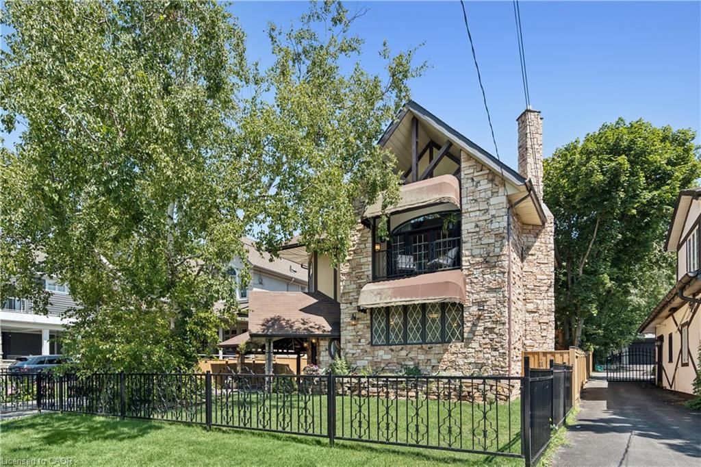 Single Family Residence sold at 695 Front Road, Pickering, ON, L1W 1P1 - Pickering - MLS: 40853772