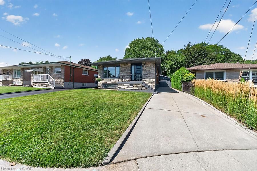 Single Family Residence for sale at 26 Parklands Drive, Hamilton, ON, L8K 4W7 - Rosedale - MLS: 40853822