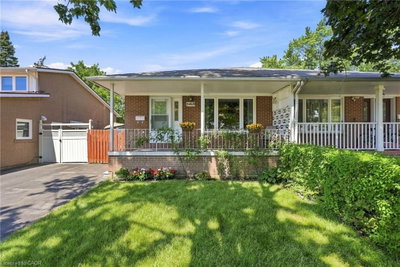 2469 Padstow Crescent