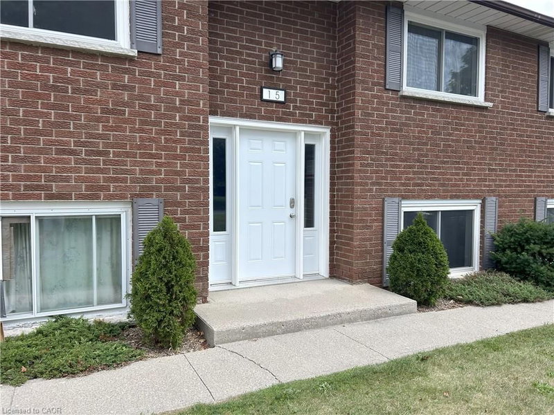 2 - 15 Montclair Crescent