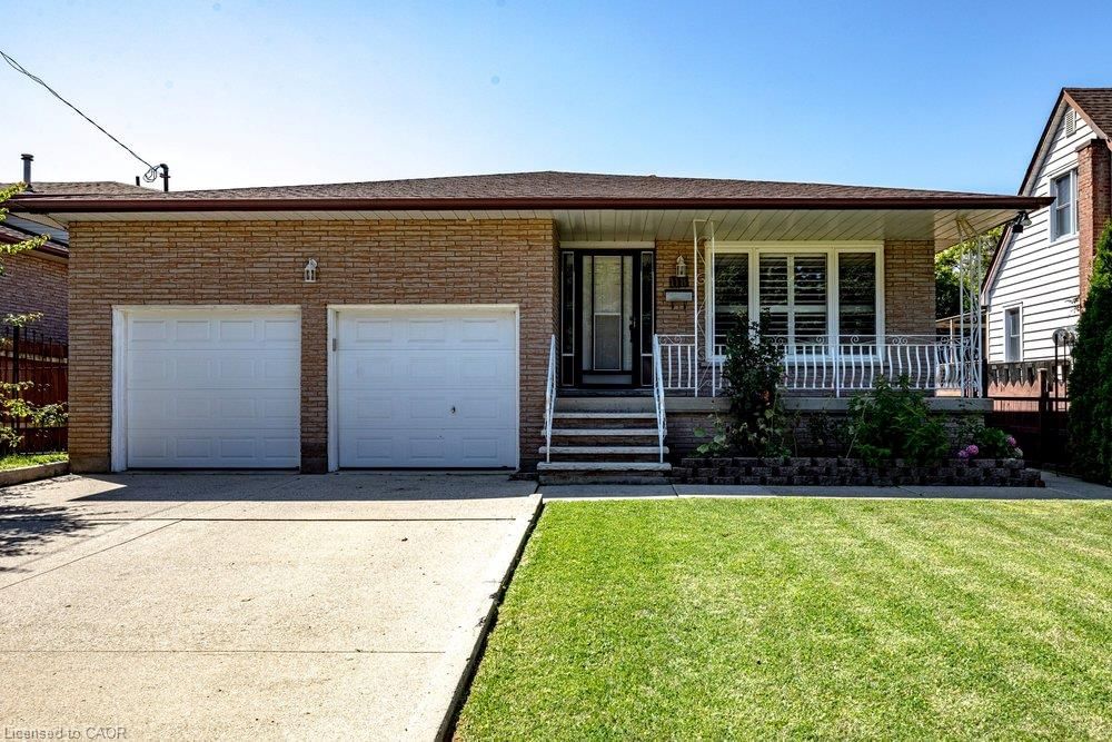 Single Family Residence sold at 118 Pottruff Road, Hamilton, ON, L8K 4A2 - Kentley - MLS: 40853919