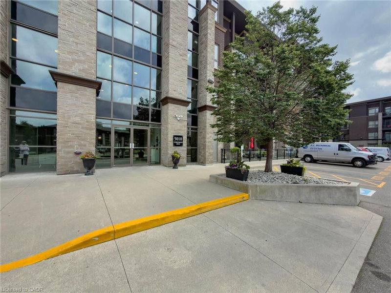 5010 Corporate Drive photo 4