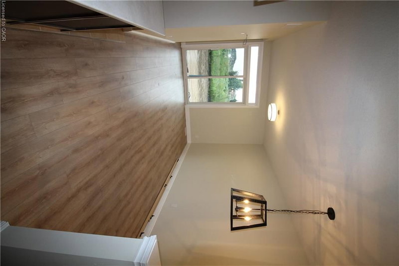 8 - 1395 Bleams Road