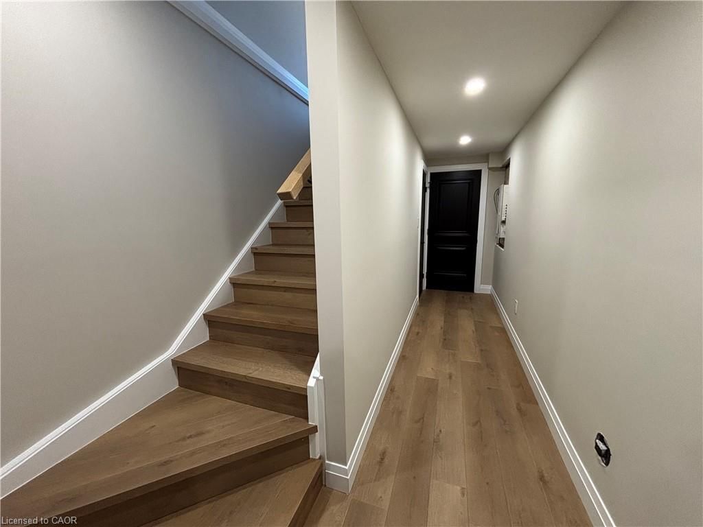 1B - 73 Mary Street 3
