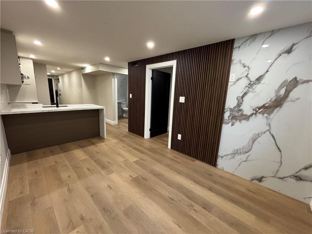 1B - 73 Mary Street 5