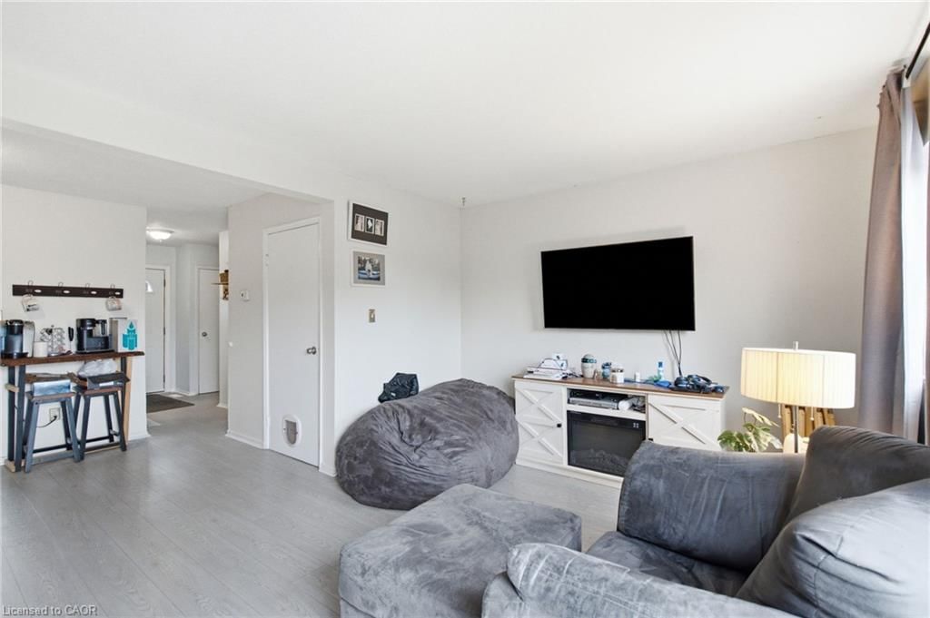 Row/Townhouse for sale at 94-20 Glenvale Drive, Hamilton, ON, L9C 5V4 - Gilkson - MLS: 40854053