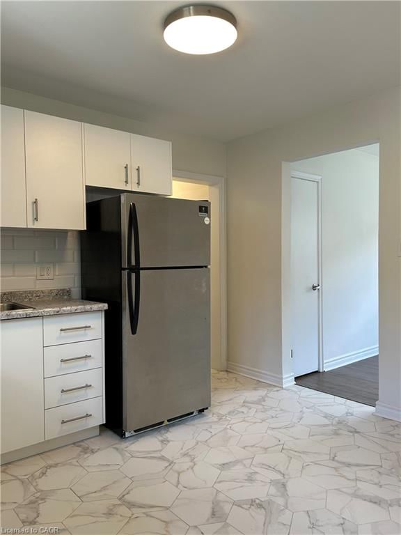 108 Creighton Road photo 5