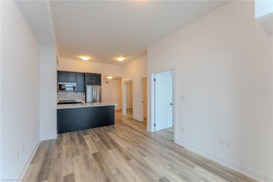 1207 - 470 Dundas Street E