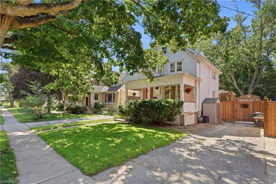 63 Fountain Street W