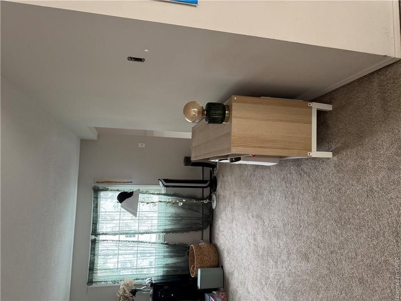 639 Albert Street photo 5