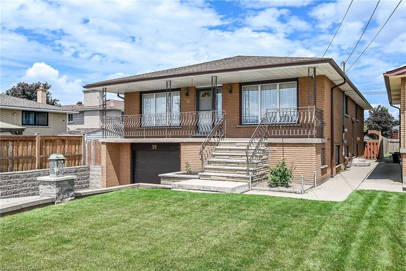39 Algonquin Court
