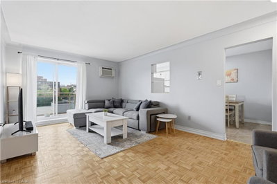 403 - 87 St George Street