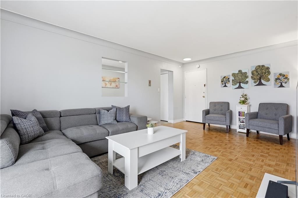 87 St George Street Unit 403 — photo 4