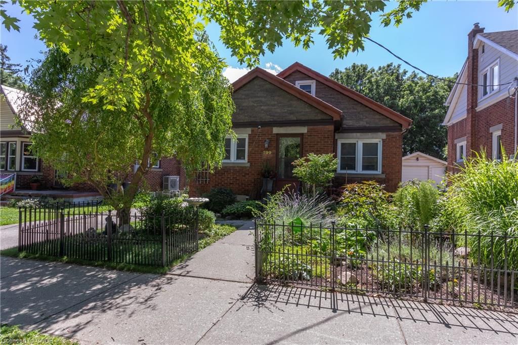 Single Family Residence sold at 299 Park Street, Kitchener, ON, N2G 1N2 - Uptown Waterloo/Westmount - MLS: 40854408