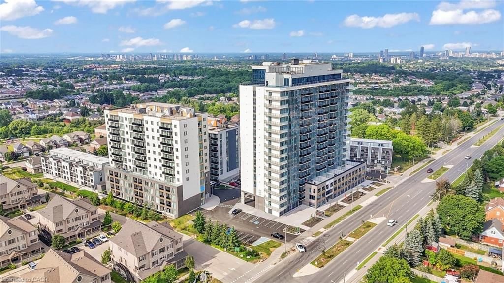 910 - 1442 Highland Road