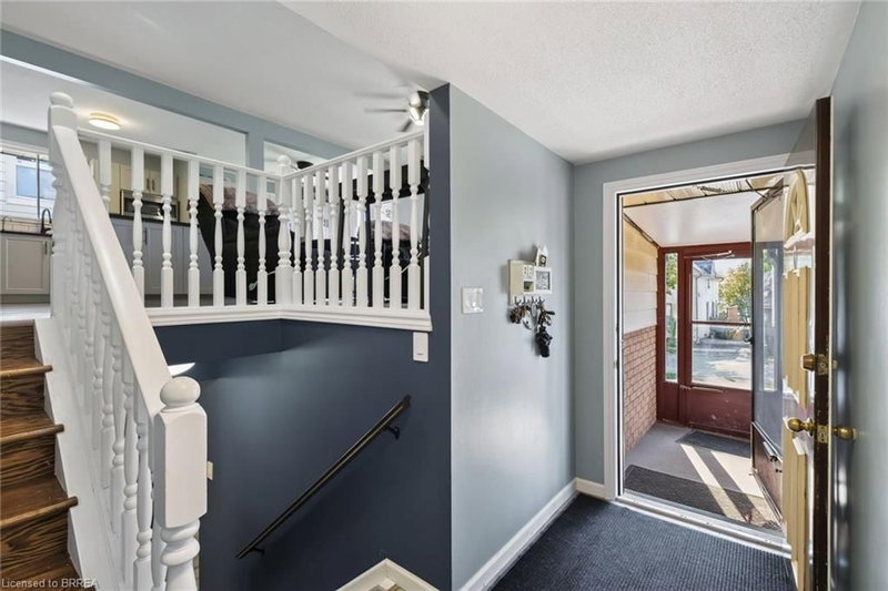 17B Emilie Street photo 3